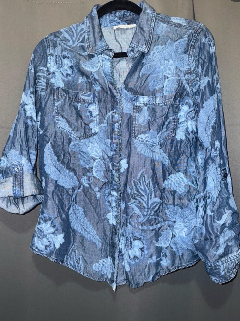 Chico's Blue Floral Denim Button-Front Crop Top Sz 1 (Medium) Coastal Resortwear